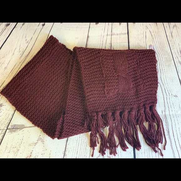 TASSEL SCARF WITH POCKETS - Picture 8 of 8